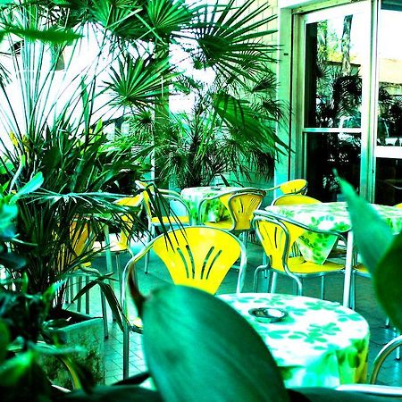 Hotel Leda リミニ エクステリア 写真