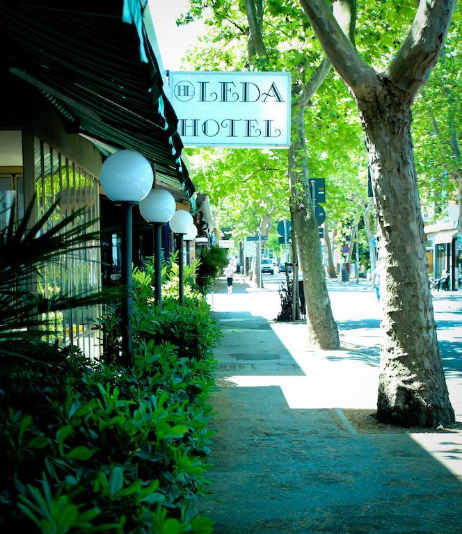 Hotel Leda リミニ エクステリア 写真